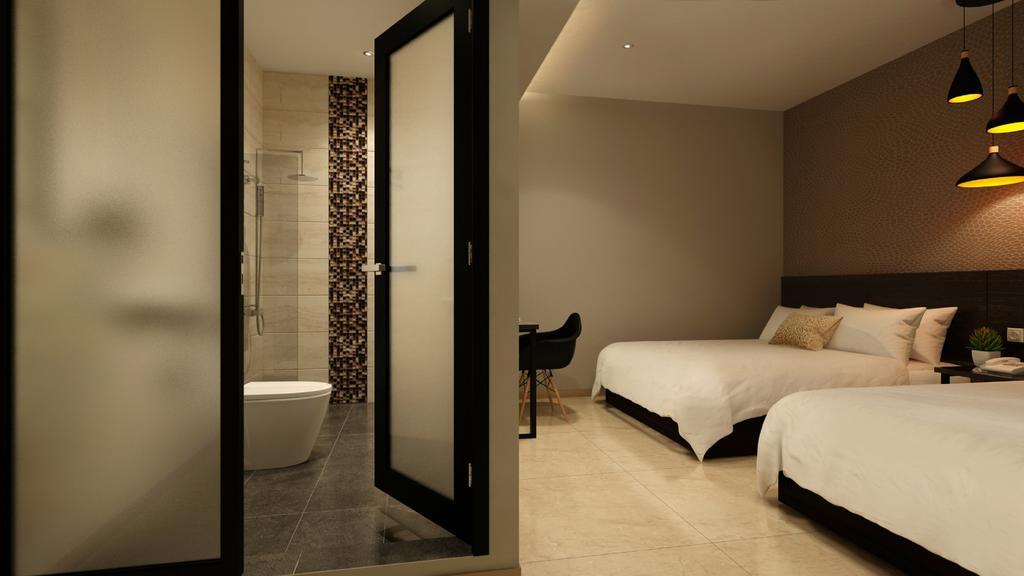 The Square Hotel Skudai Exterior photo