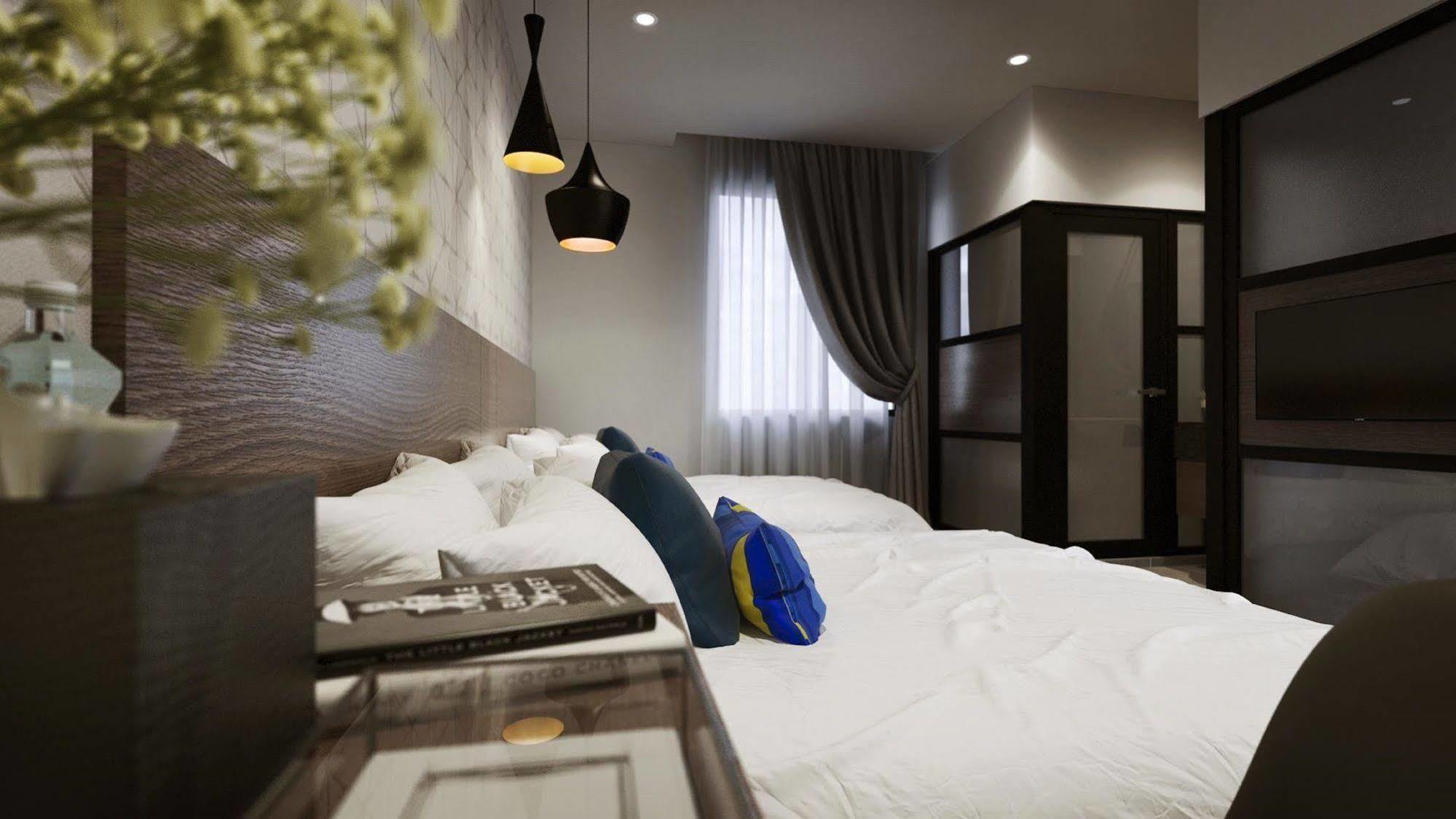 The Square Hotel Skudai Exterior photo